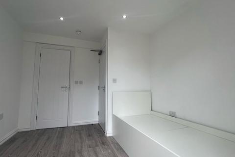 House share to rent, Hunters Grove,  Hayes, UB3