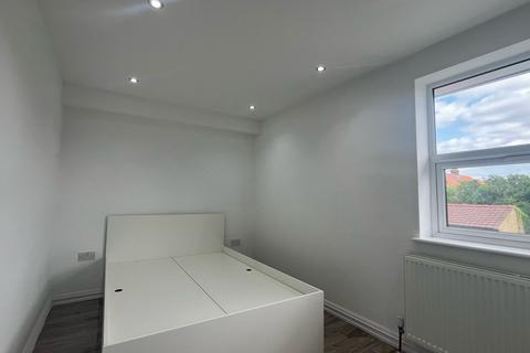 House share to rent, Hunters Grove,  Hayes, UB3