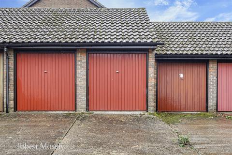 undefined, Padbrook, Limpsfield RH8