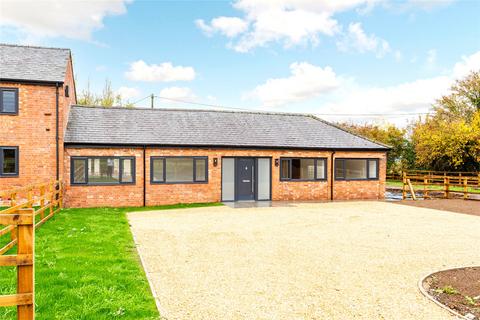 3 bedroom bungalow for sale, Rectory Farm, Walgrave, Northamptonshire, NN6