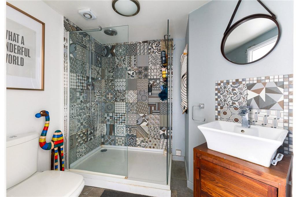 Main Ensuite