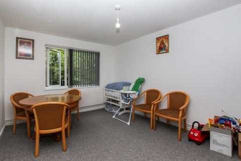2 bedroom maisonette to rent, Pennington, Peterborough PE2