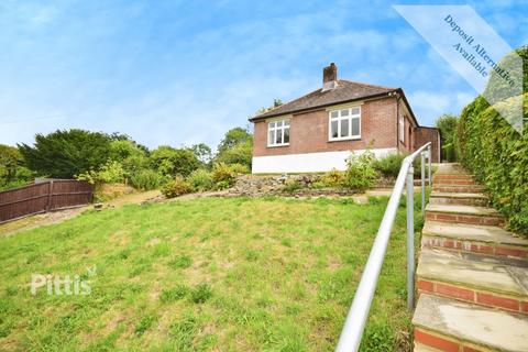 2 bedroom detached bungalow to rent, Church Road Shanklin PO37