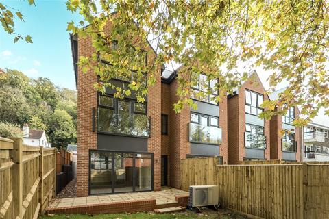 undefined, Newstead Close, Surrey GU7