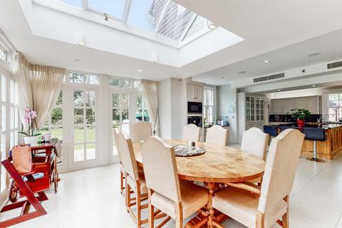 7 bedroom detached house to rent, Mount Park Road, Harrow HA1