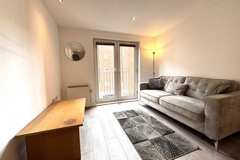 2 bedroom flat to rent, Platt House, 5 Elmira Way, Salford Quays, Manchester, M5 3DR