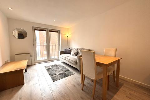 2 bedroom flat to rent, Platt House, 5 Elmira Way, Salford Quays, Manchester, M5 3DR