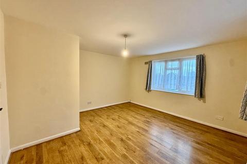undefined, Rainham Road South, Dagenham