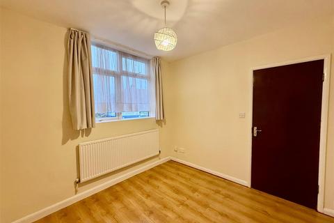 undefined, Rainham Road South, Dagenham