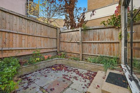 undefined, Fairfield Road, Bow