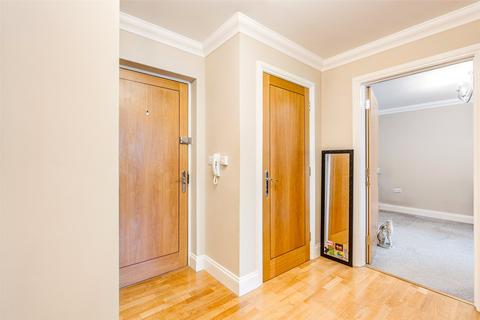1 bedroom flat for sale, Gratwicke Road, Worthing, West Sussex, BN11