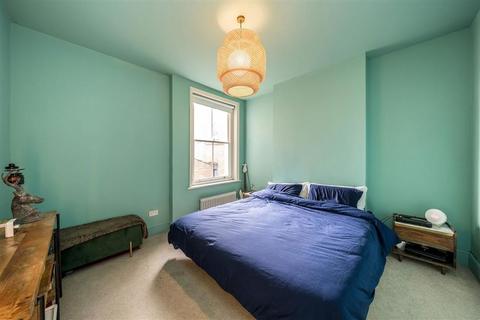 3 bedroom flat for sale, Harbord Street, London SW6