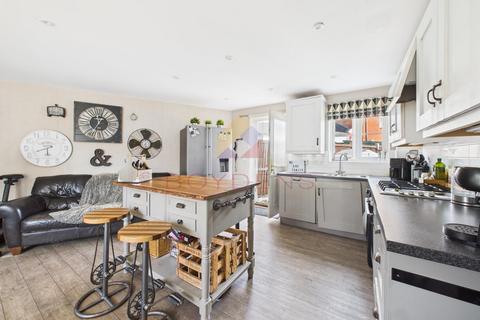 3 bedroom semi-detached house for sale, Abbey Field View, Colchester CO2
