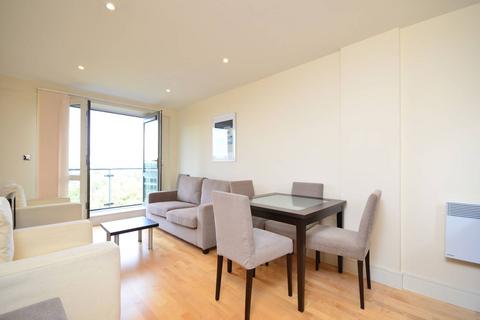2 bedroom flat to rent, Chiswick High Road, Chiswick, London, W4
