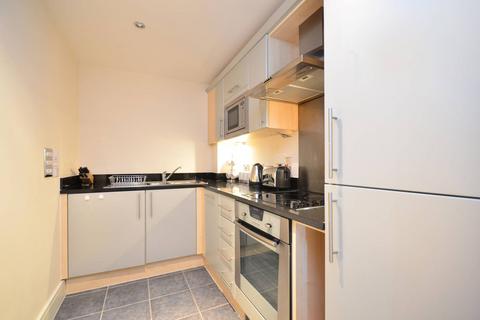2 bedroom flat to rent, Chiswick High Road, Chiswick, London, W4