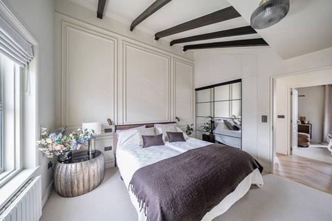 2 bedroom flat for sale, Clifton Road, Little Venice, London, W9