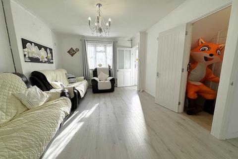 undefined, Alfreds Gardens, Barking, IG11