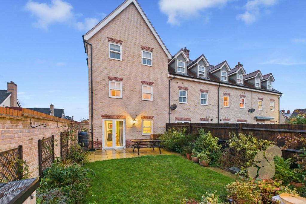 CAM01659 G0-PR0637-STILL006.jpg