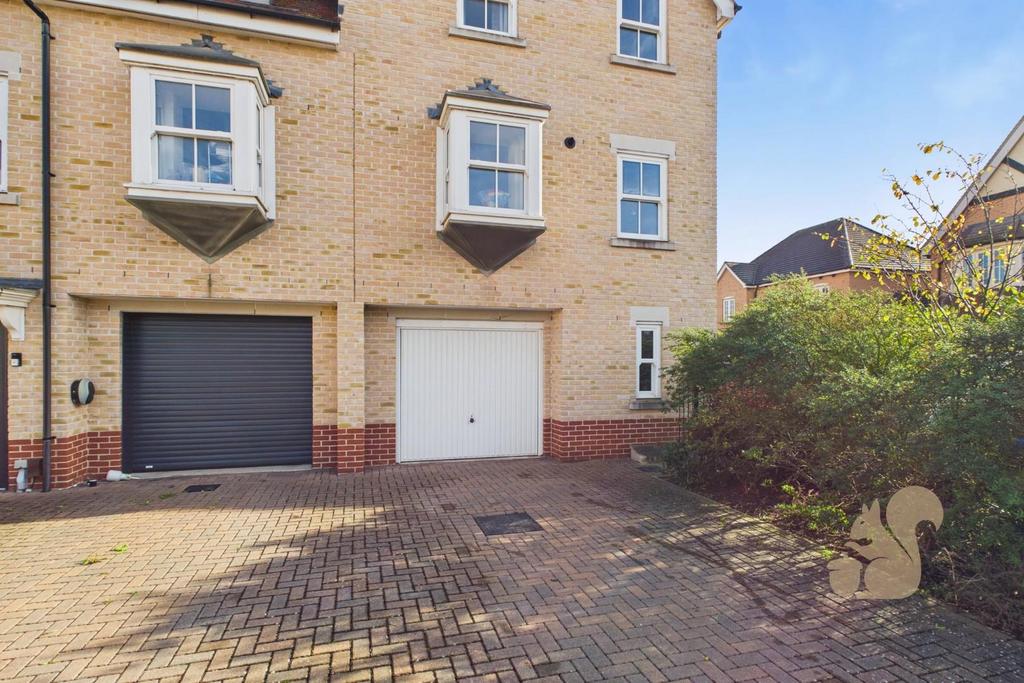 CAM01659 G0-PR0638-STILL001.jpg