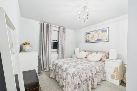 3 bedroom end of terrace house for sale, Garrison Parade, Colchester