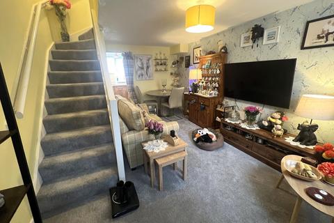 2 bedroom terraced house to rent, West Cliff, Dawlish, EX7