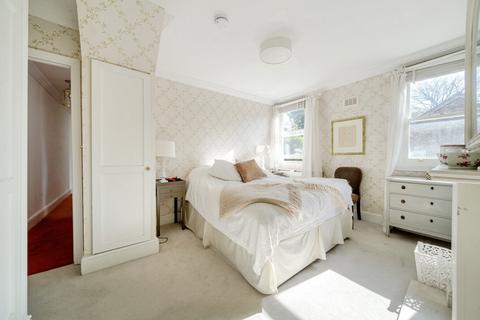 3 bedroom flat for sale, Grove Lane, Camberwell, London, SE5