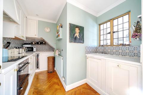3 bedroom flat for sale, Grove Lane, Camberwell, London, SE5