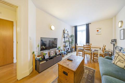 1 bedroom flat for sale, Southampton Way, Camberwell, London, SE5