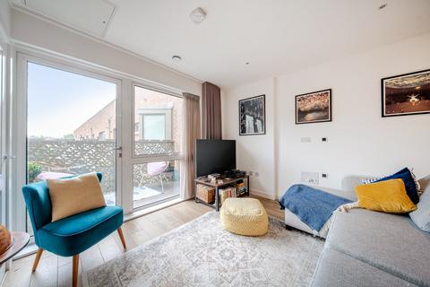 1 bedroom flat for sale, Broome Way, London, SE5