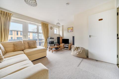 2 bedroom flat for sale, Chiswell Street, London, SE5