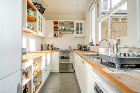 1 bedroom flat for sale, Grove Park, London, SE5