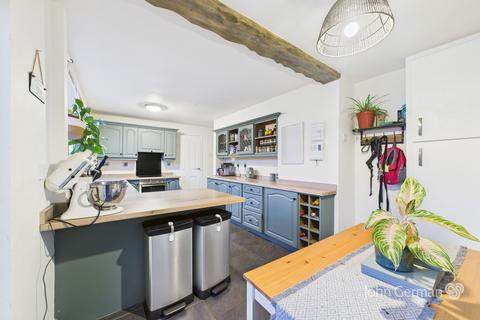 3 bedroom end of terrace house for sale, Harvey Road, Handsacre, Rugeley