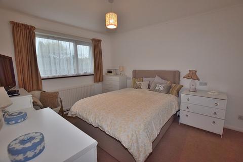 undefined, White Lilac Close, Richmond