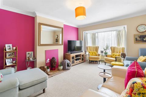 3 bedroom semi-detached bungalow for sale, Chyngton Gardens, Seaford