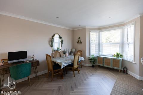 3 bedroom detached house for sale, Kirby Road, Walton On The Naze