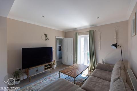 3 bedroom detached house for sale, Kirby Road, Walton On The Naze