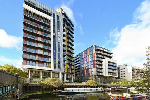 1 bedroom apartment for sale, Sky Apartments, London E9