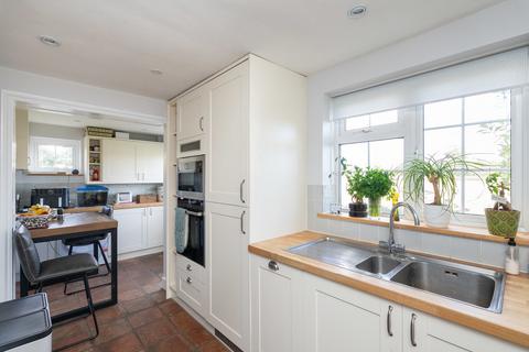 undefined, Middle Street, Brockham