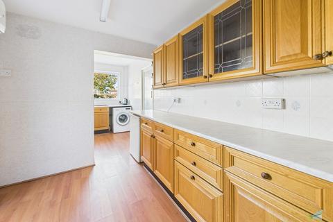 undefined, Village Rd, Wirral CH63