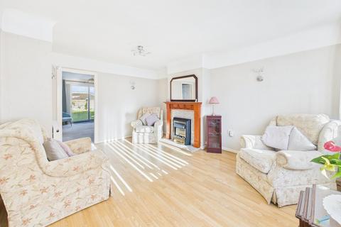 undefined, Village Rd, Wirral CH63