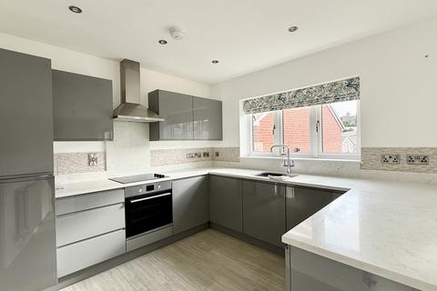 4 bedroom detached house for sale, Saturn Close, Warminster