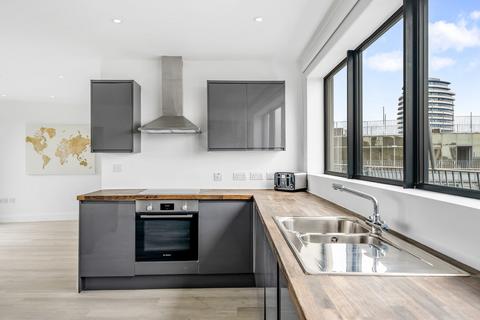 2 bedroom apartment to rent, Lombard Wharf , Battersea