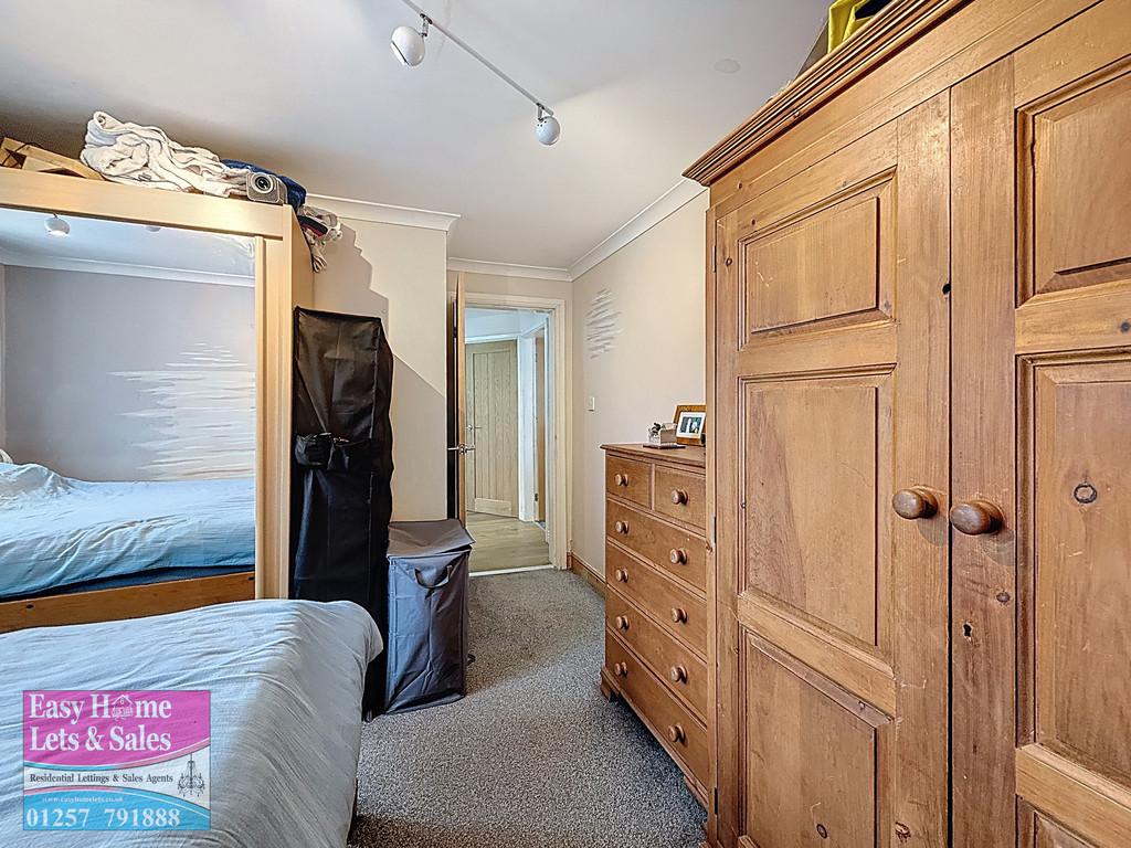Downstairs Bedroom/Bedroom 4