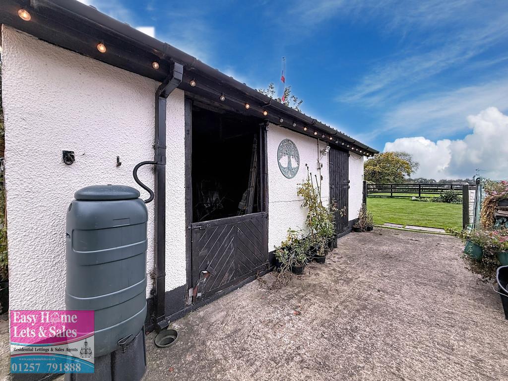 Stables For 4 Horses