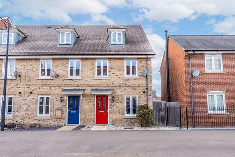 3 bedroom townhouse for sale, Brooklands Avenue, Wixams