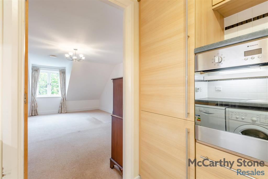 8668665-interior09.jpg