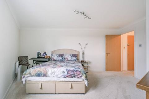 Boardwalk Place, Canary Wharf, London, E14