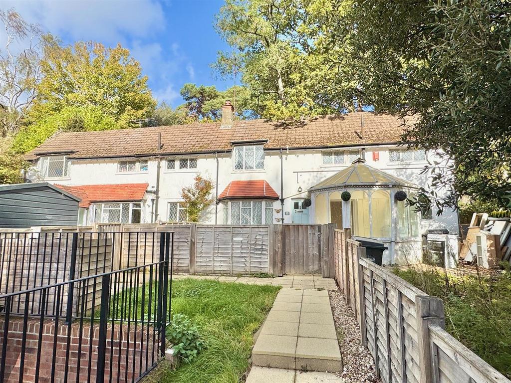 Front Cottages.jpg