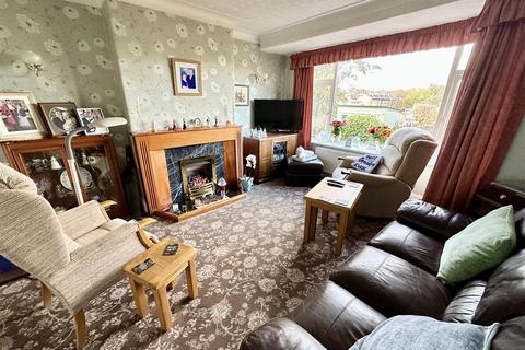 3 bedroom semi-detached house for sale, Bell Hall View, Savile Park, Halifax