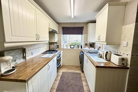 3 bedroom semi-detached house for sale, Bell Hall View, Savile Park, Halifax